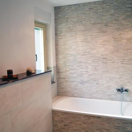 Beautiful In Dessau-rolau With 3 Bedrooms, Sauna And Wifi * Dessau-Rosslau